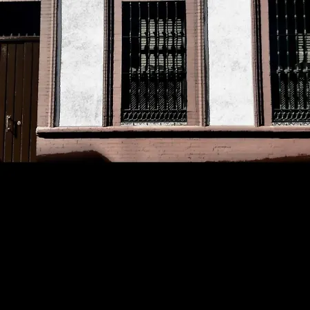 Junto A La Calle Betis: El Corazon De Triana Appartement Sevilla