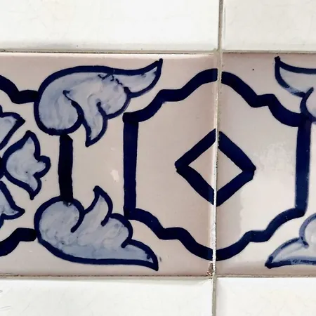 Junto A La Calle Betis: El Corazon De Triana Apartment